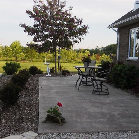 Wenzler's Landing B&B Wheatley Exterior foto